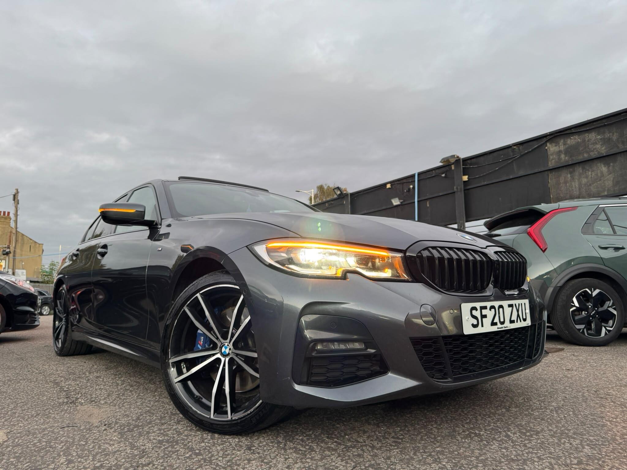 BMW 3 Series view 8