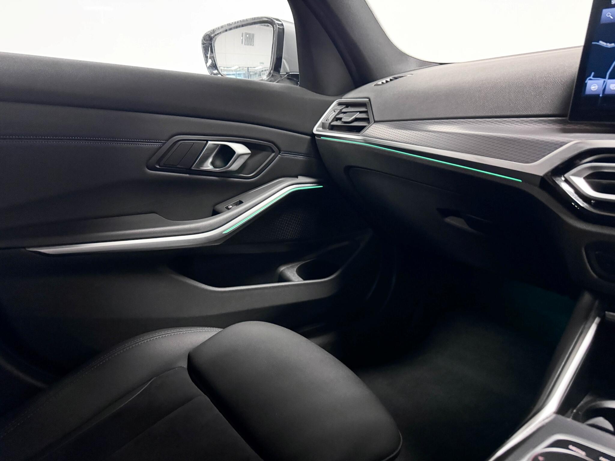 BMW 3 Series view 33