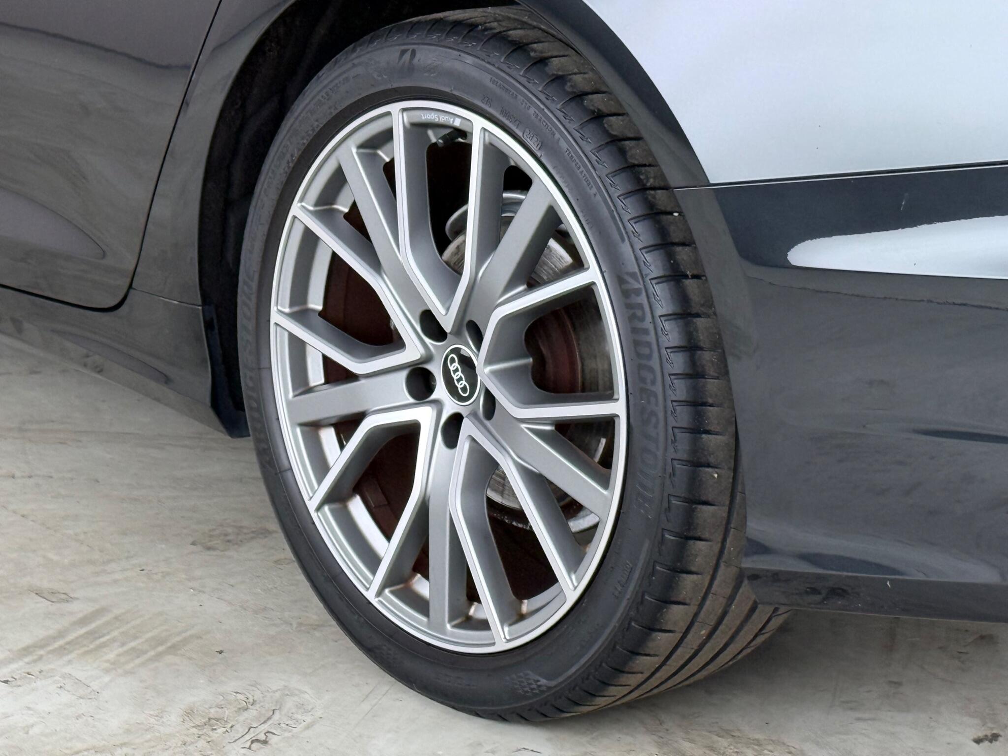 Audi A6 view 9