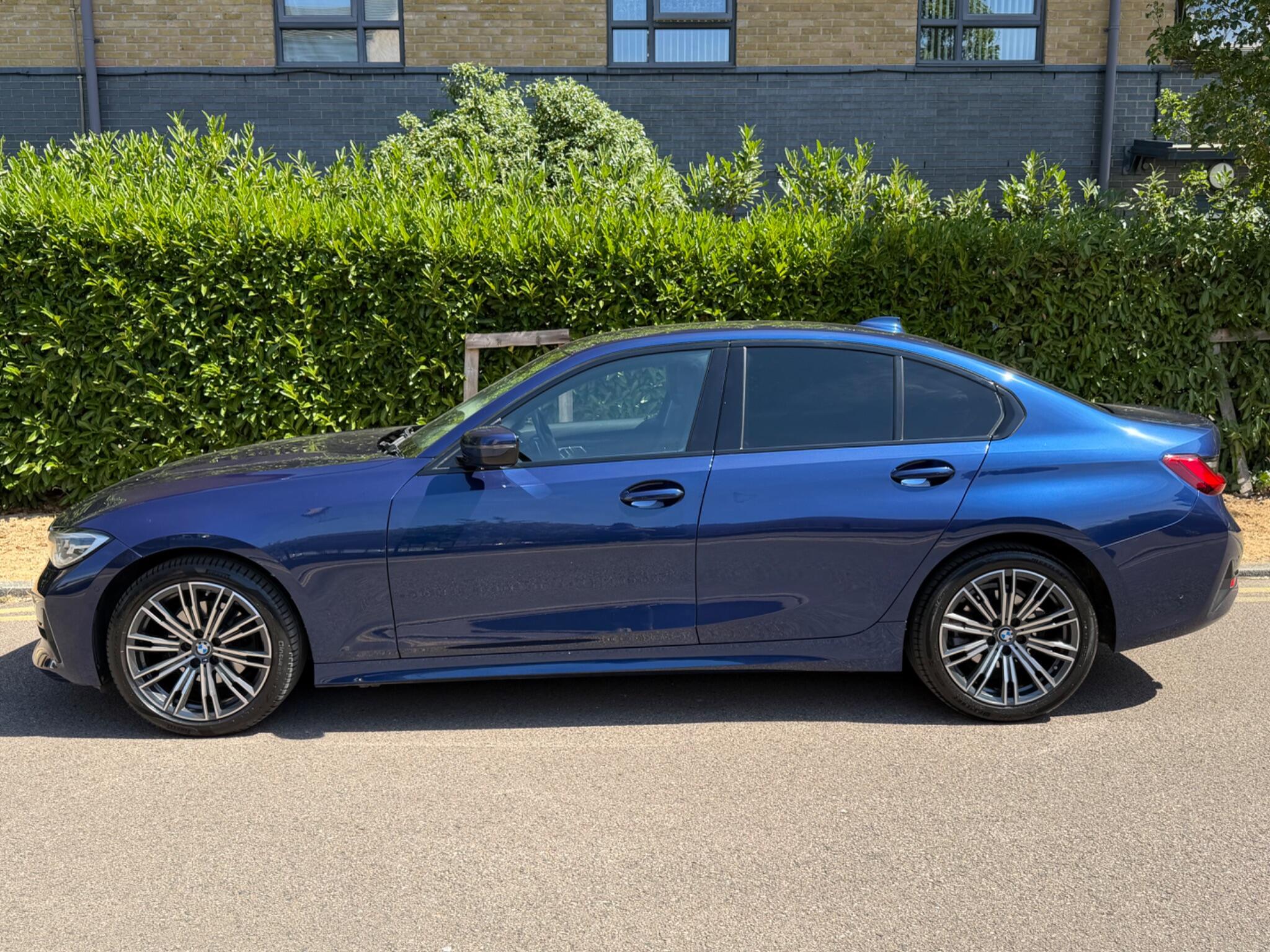 BMW 3 Series view 8