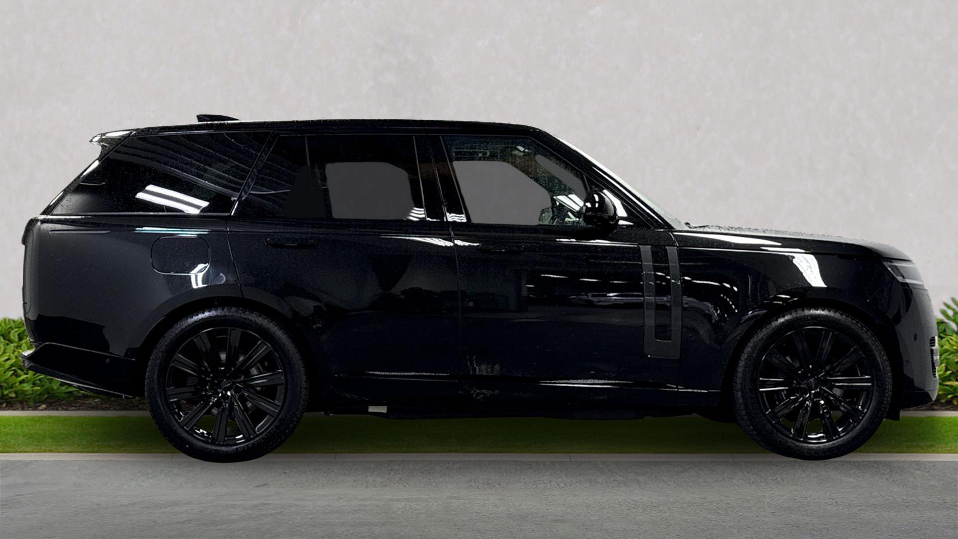 Land Rover Range Rover view 5