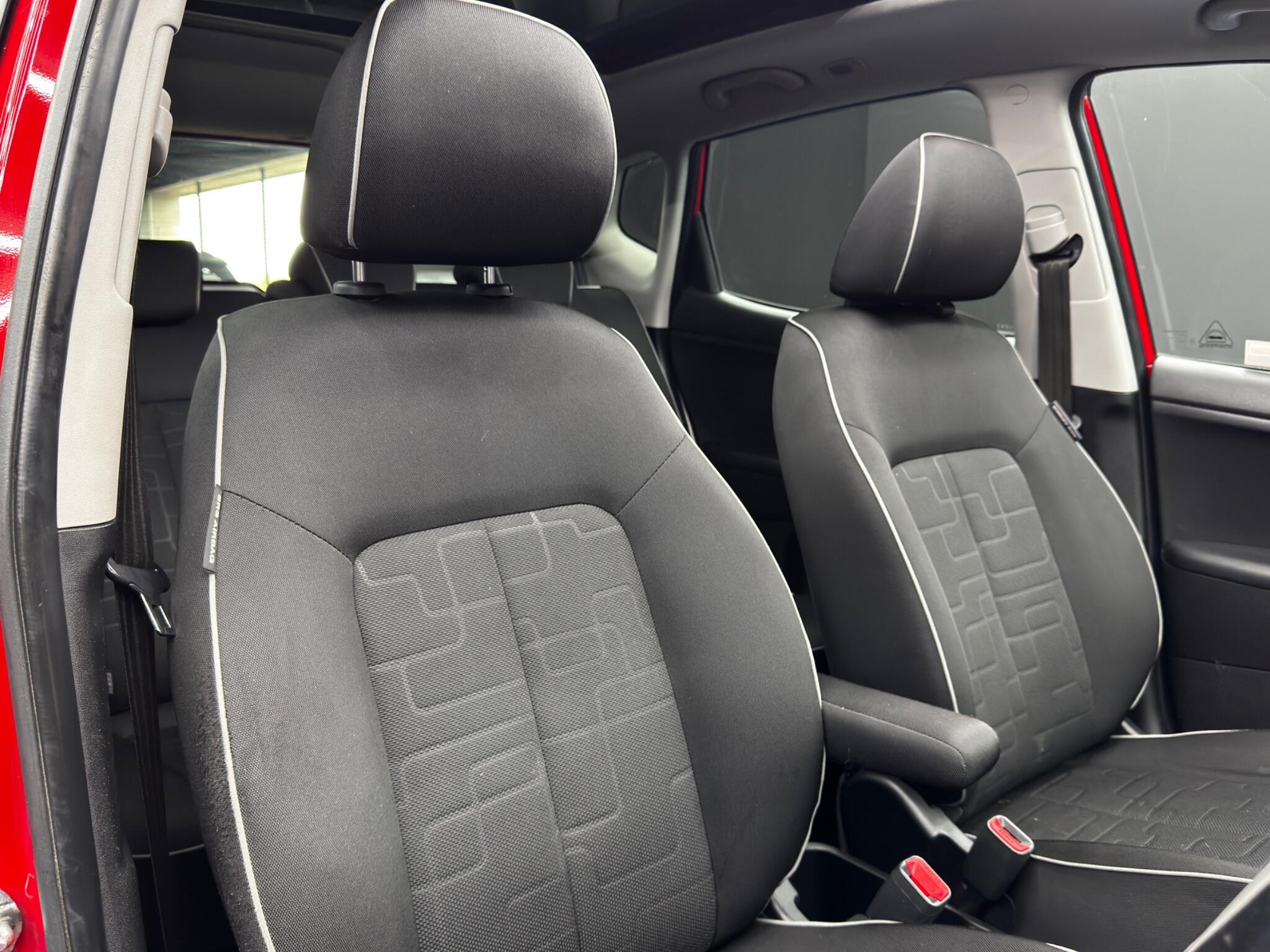 Kia Venga view 12