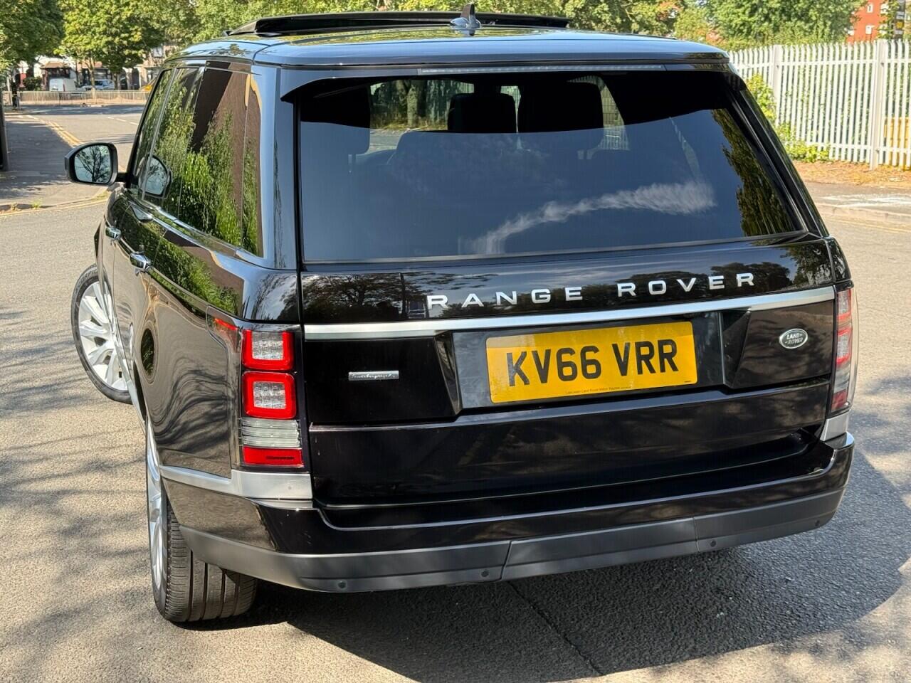 Land Rover Range Rover view 5