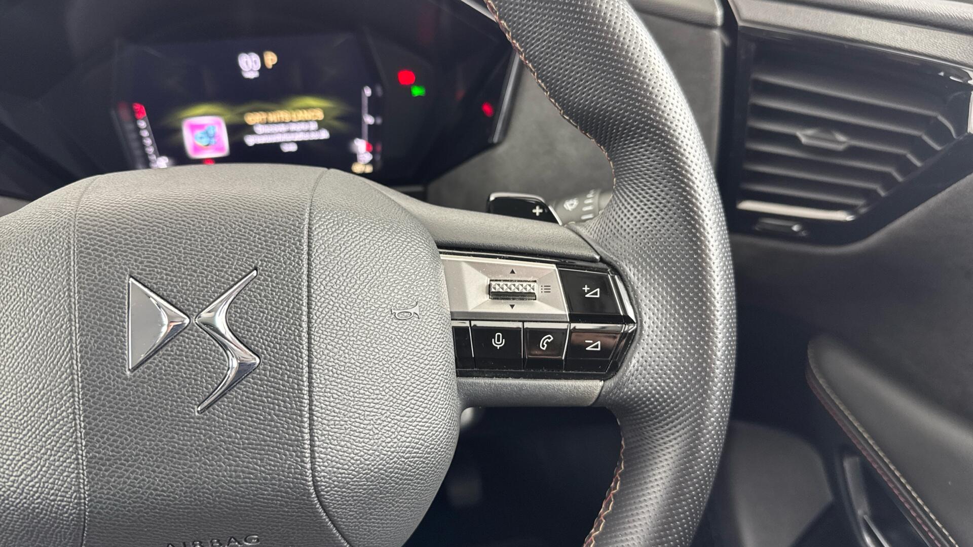 DS Automobiles DS 4 view 42