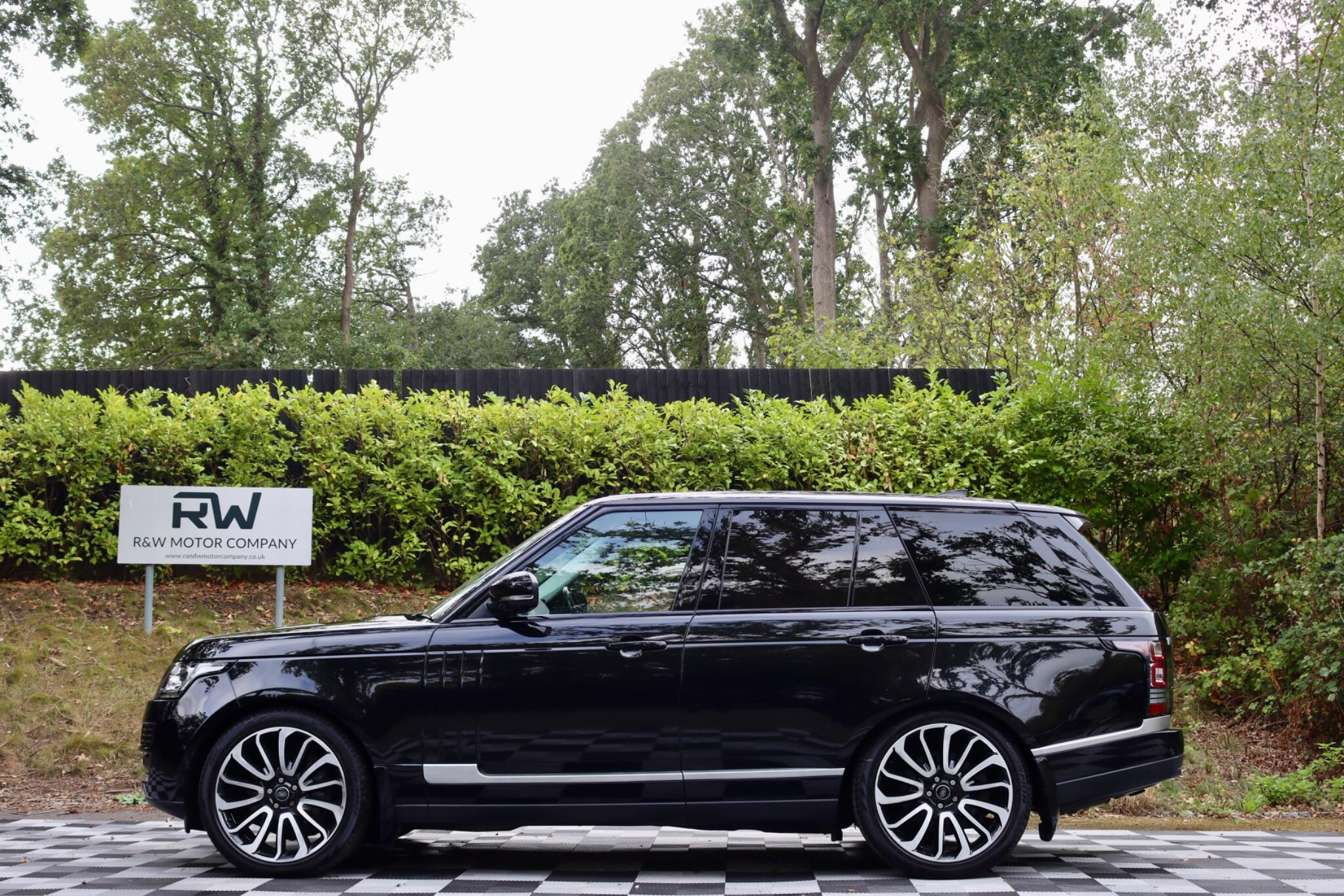 Land Rover Range Rover view 24