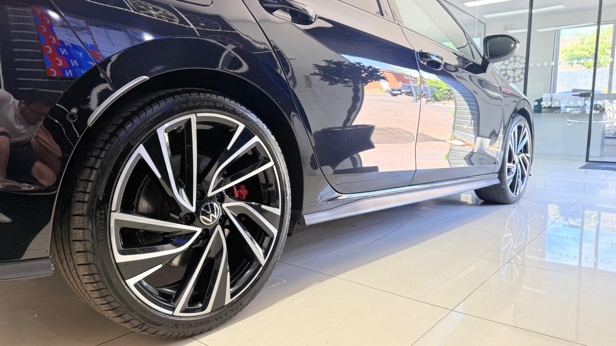 Volkswagen Golf view 19