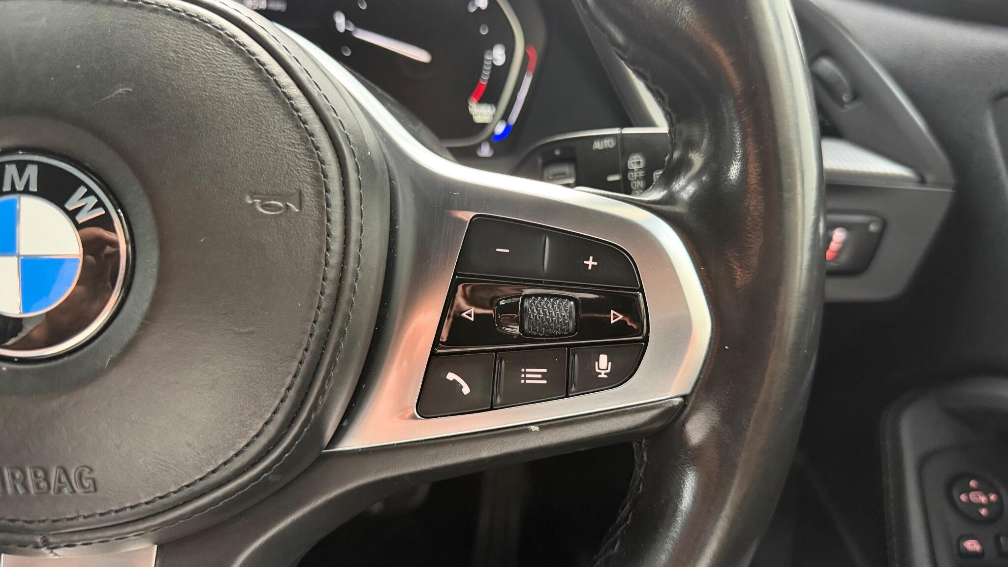 BMW 1 Series view 40