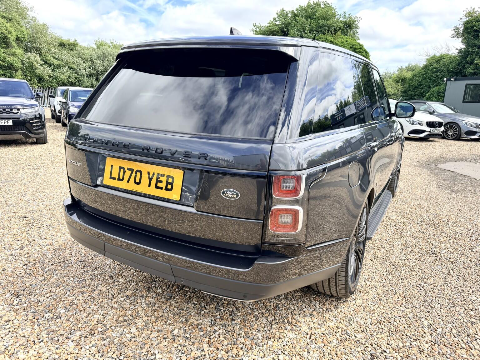 Land Rover Range Rover view 4