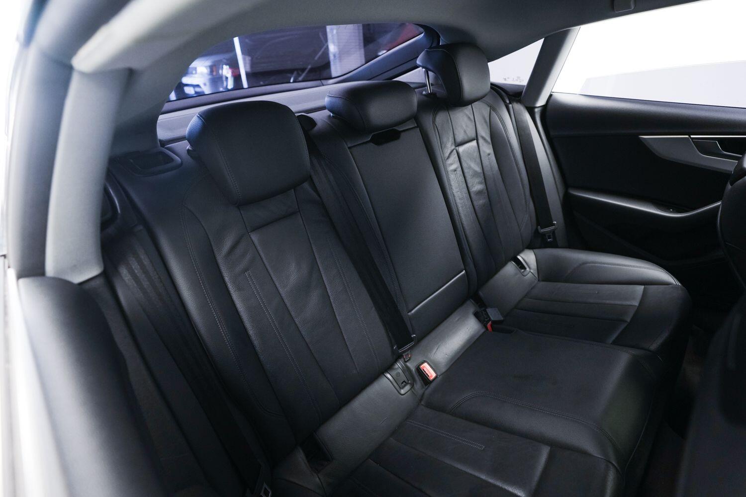 Audi A5 view 11