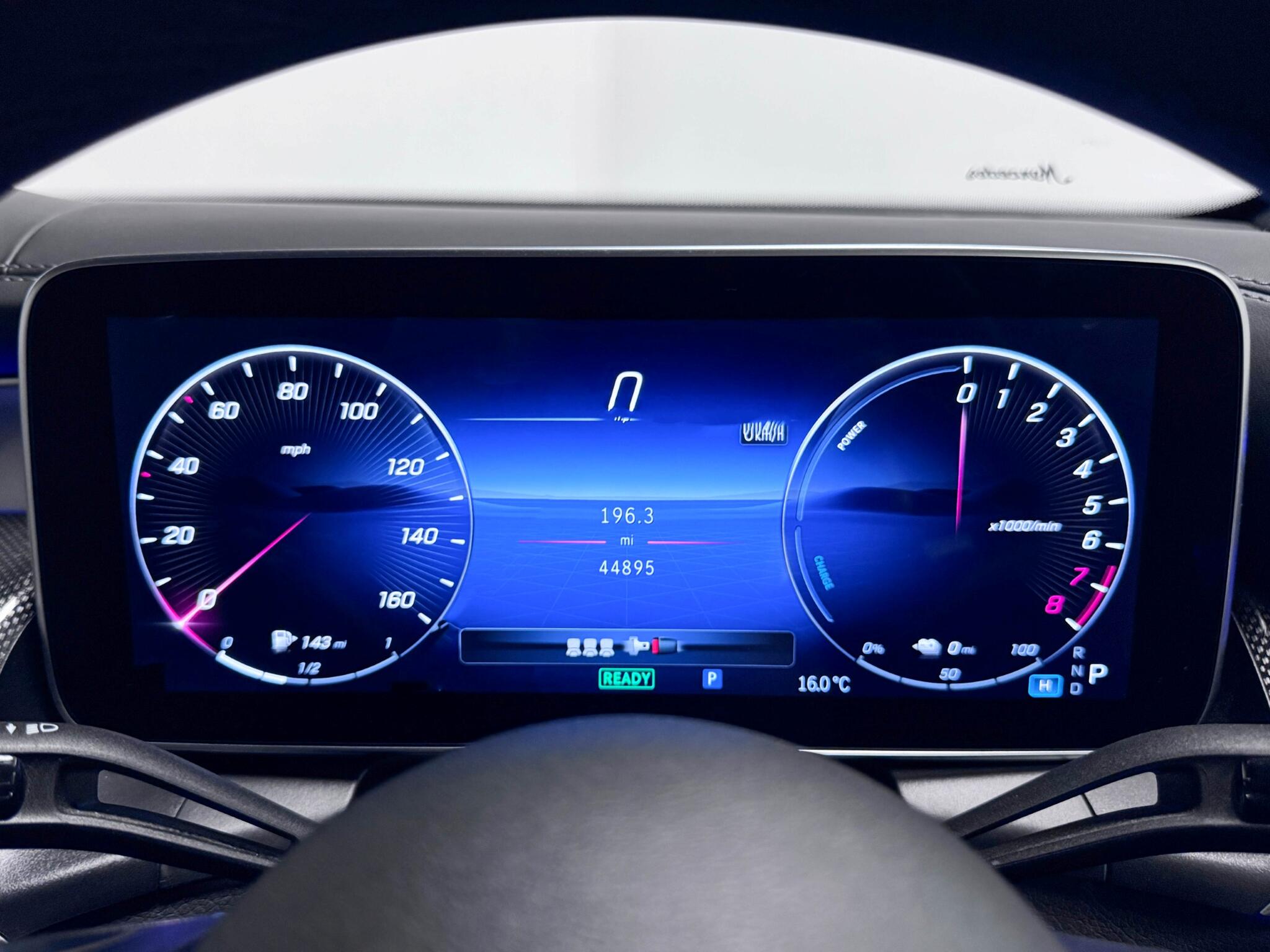 Mercedes-Benz GLC view 12