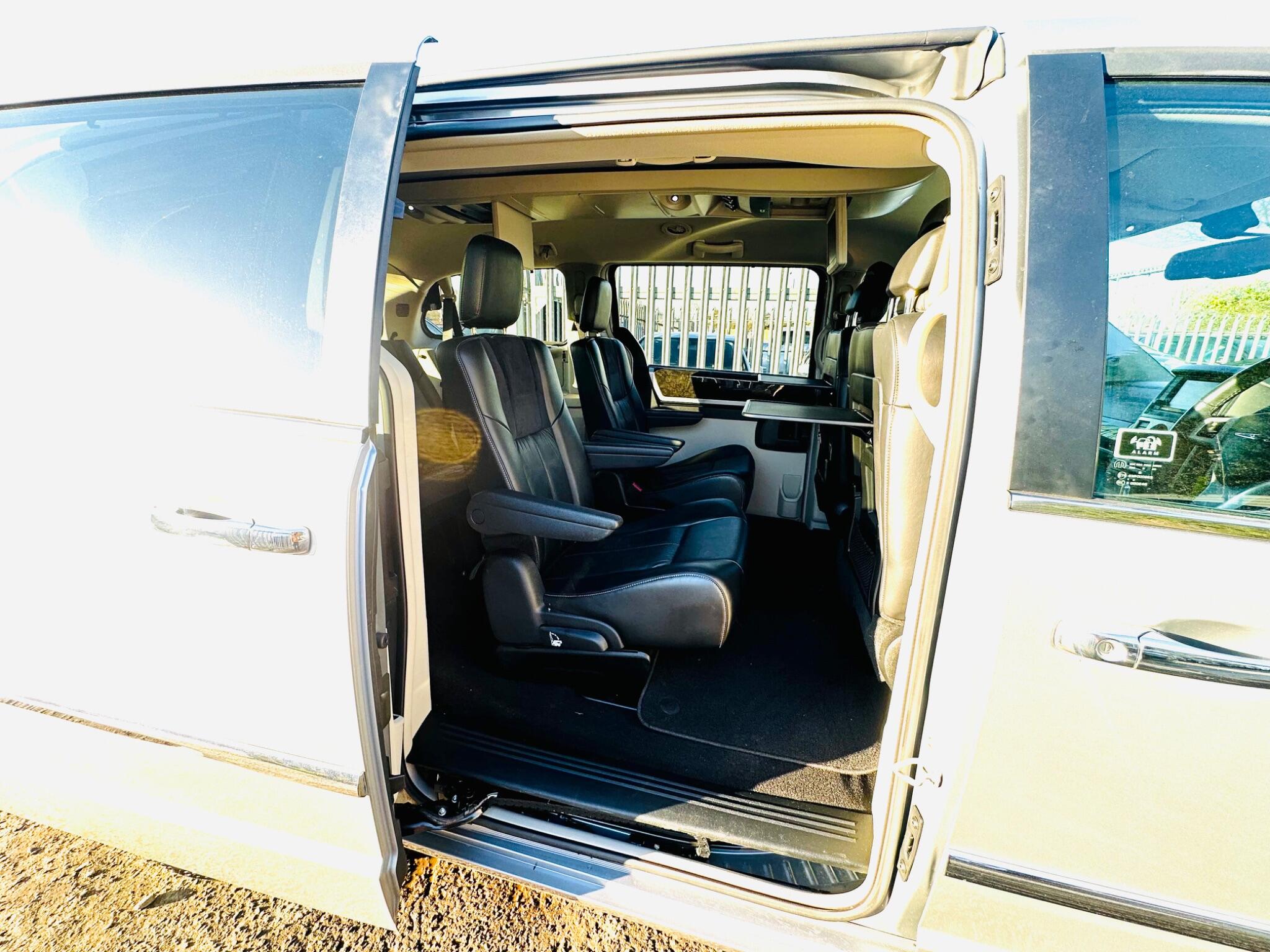 Chrysler Grand Voyager view 49