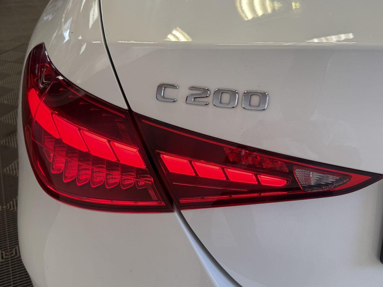 Mercedes-Benz C Class view 28