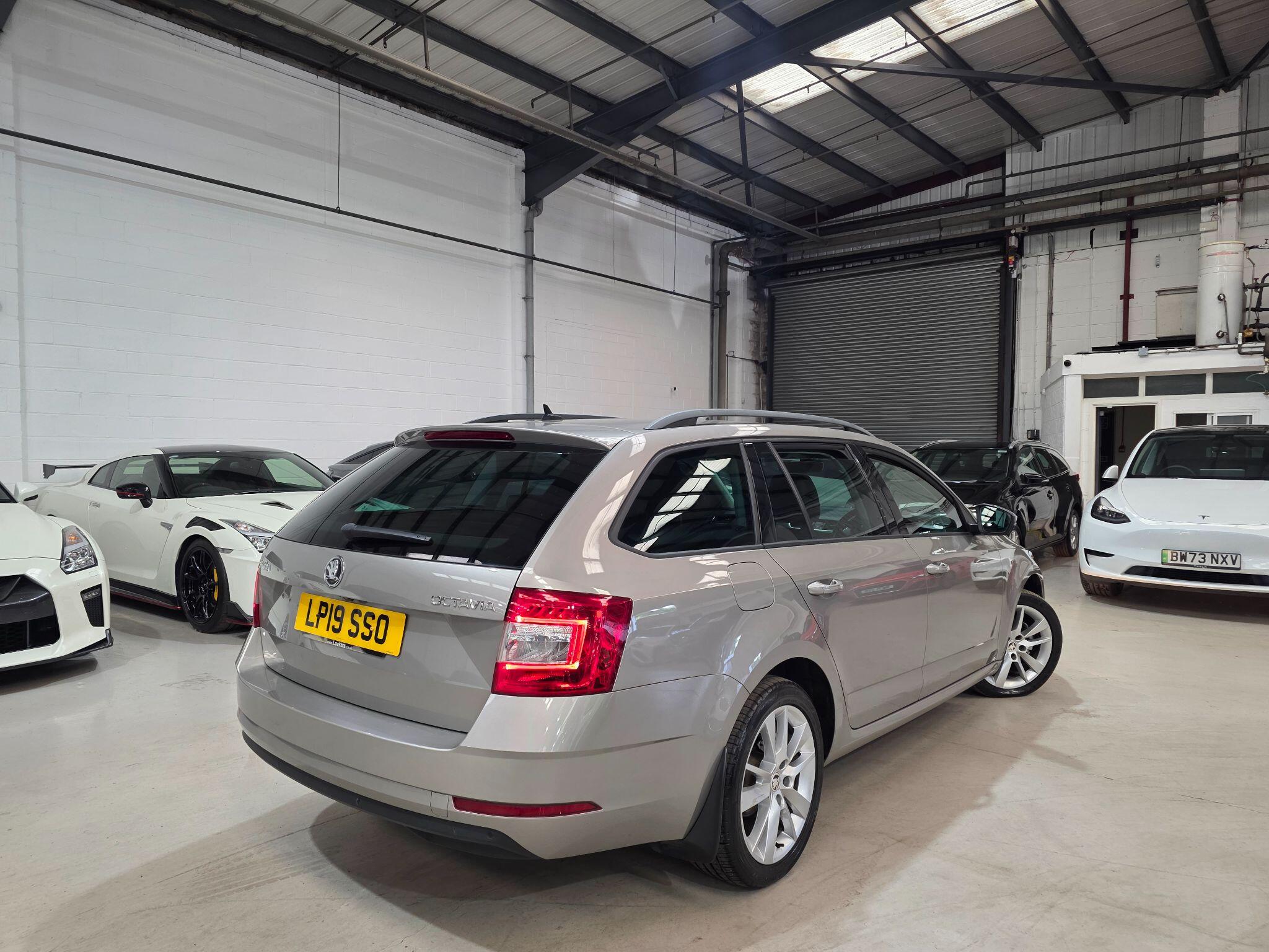 Skoda Octavia view 25