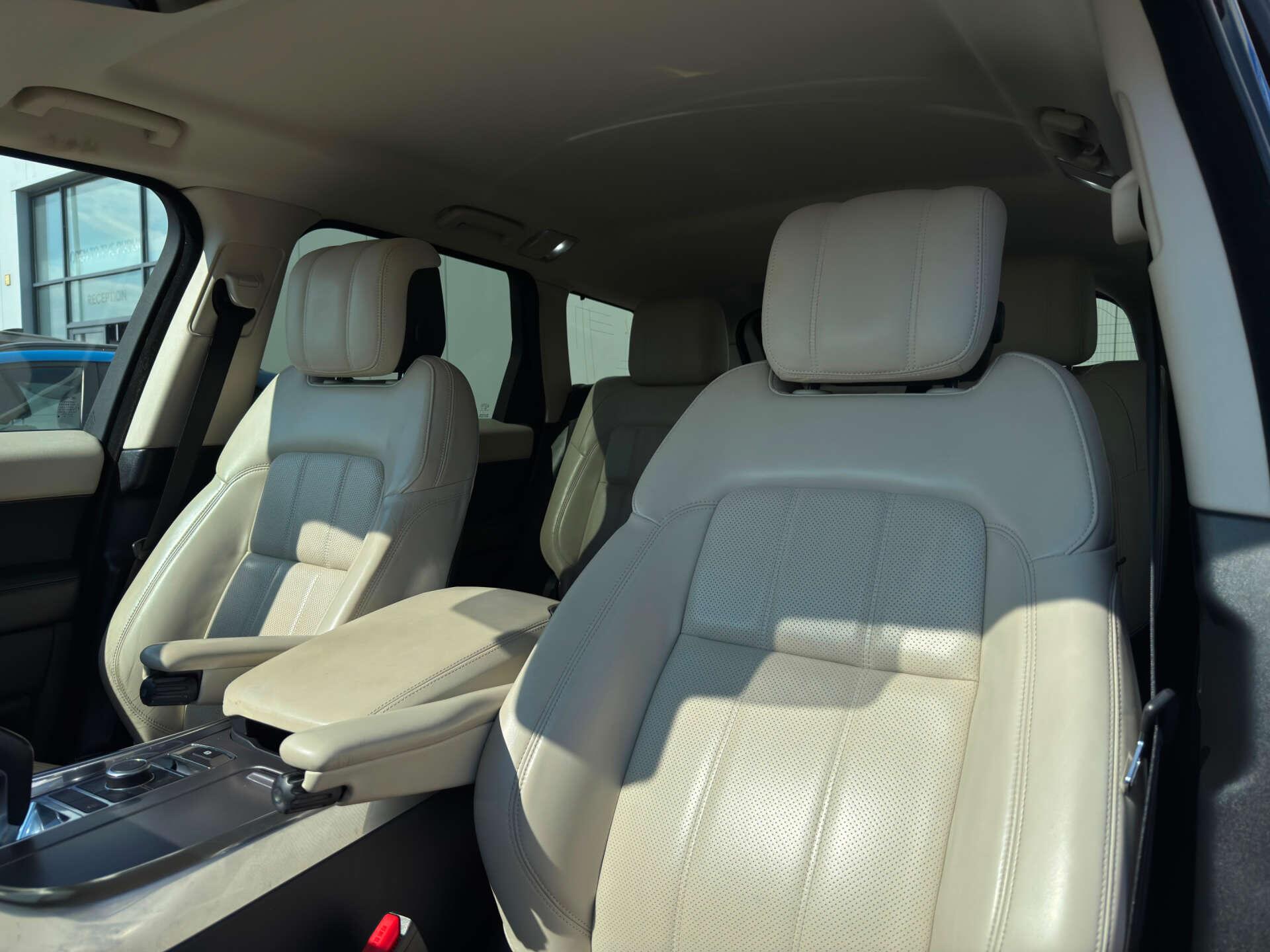Land Rover Range Rover Sport view 50