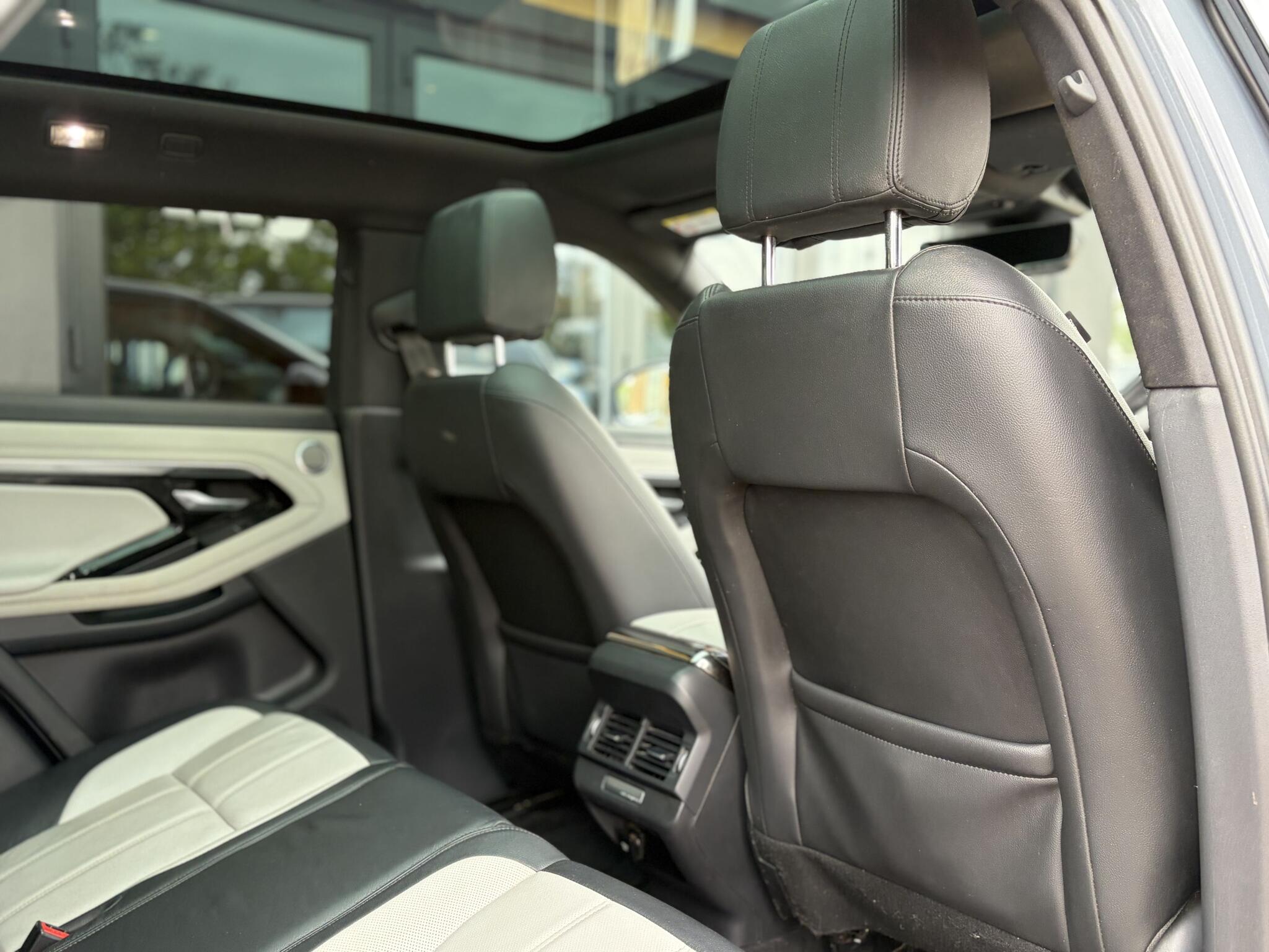 Land Rover Range Rover Evoque view 21