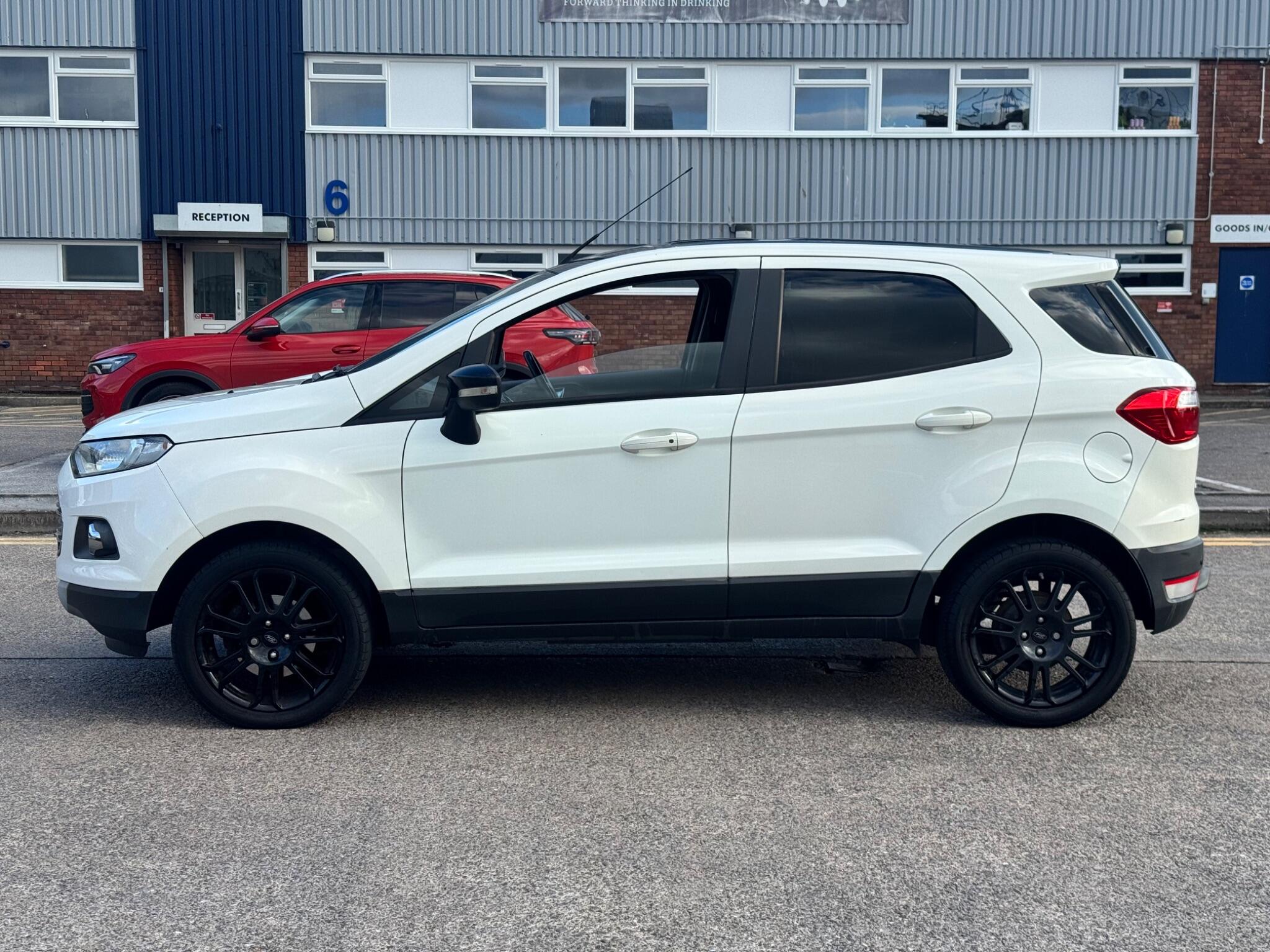 Ford Ecosport view 11