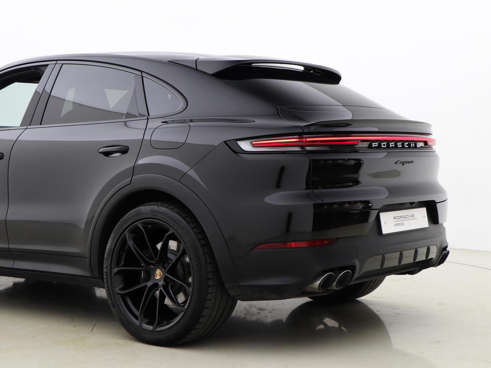 Porsche Cayenne view 21