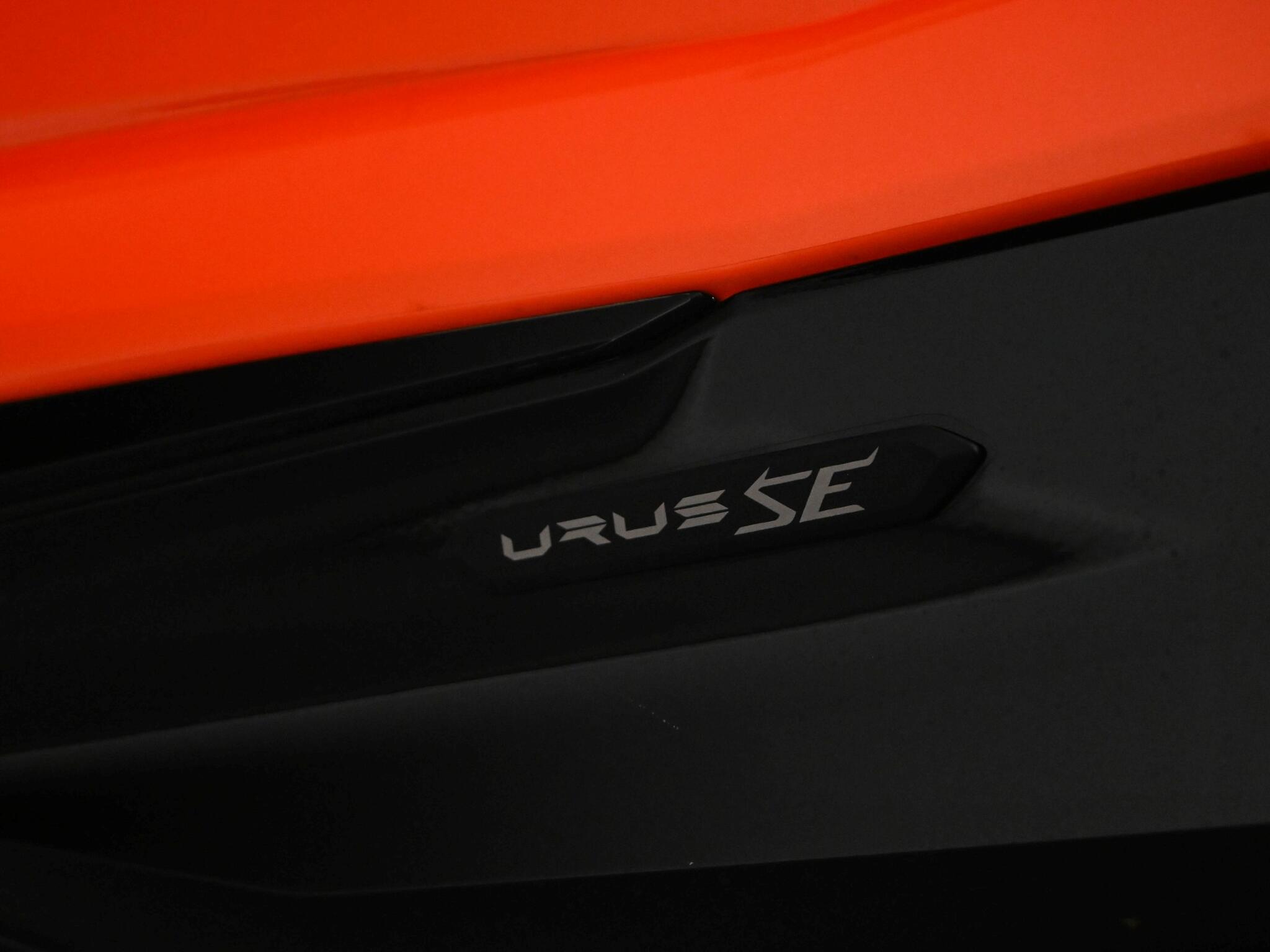 Lamborghini Urus view 35
