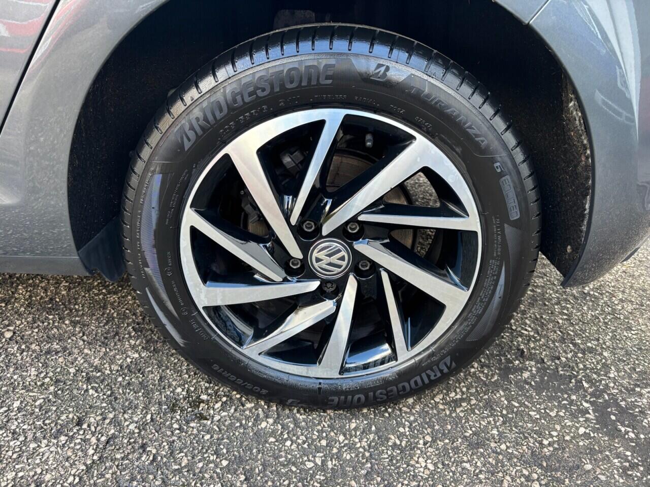 Volkswagen Golf view 15