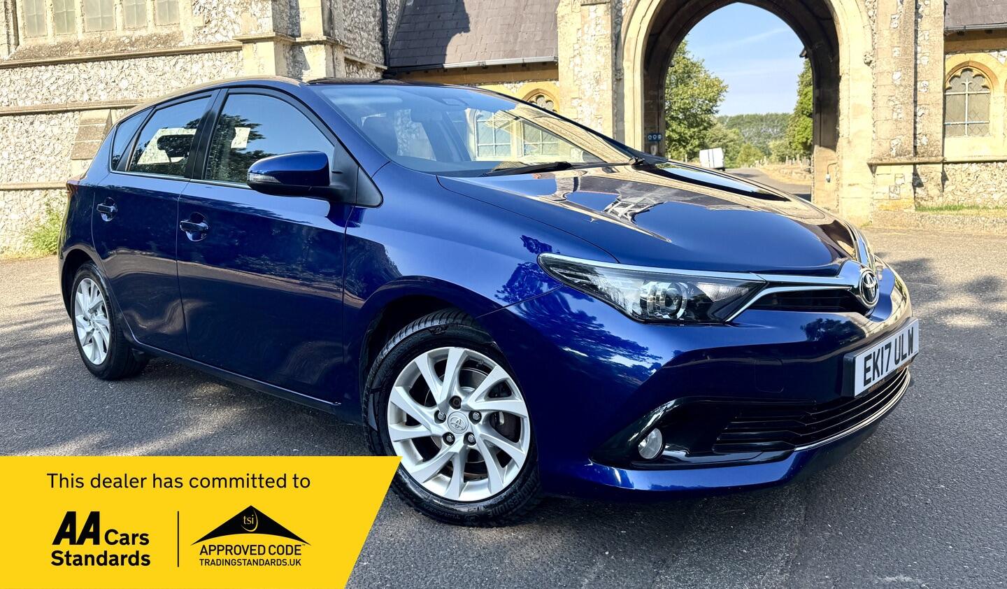 Toyota Auris main image