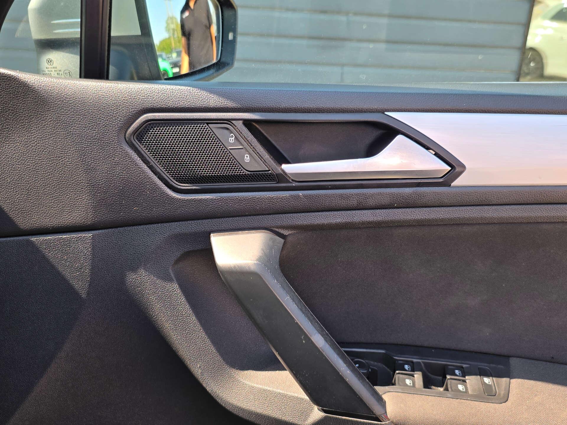 Volkswagen Tiguan view 22
