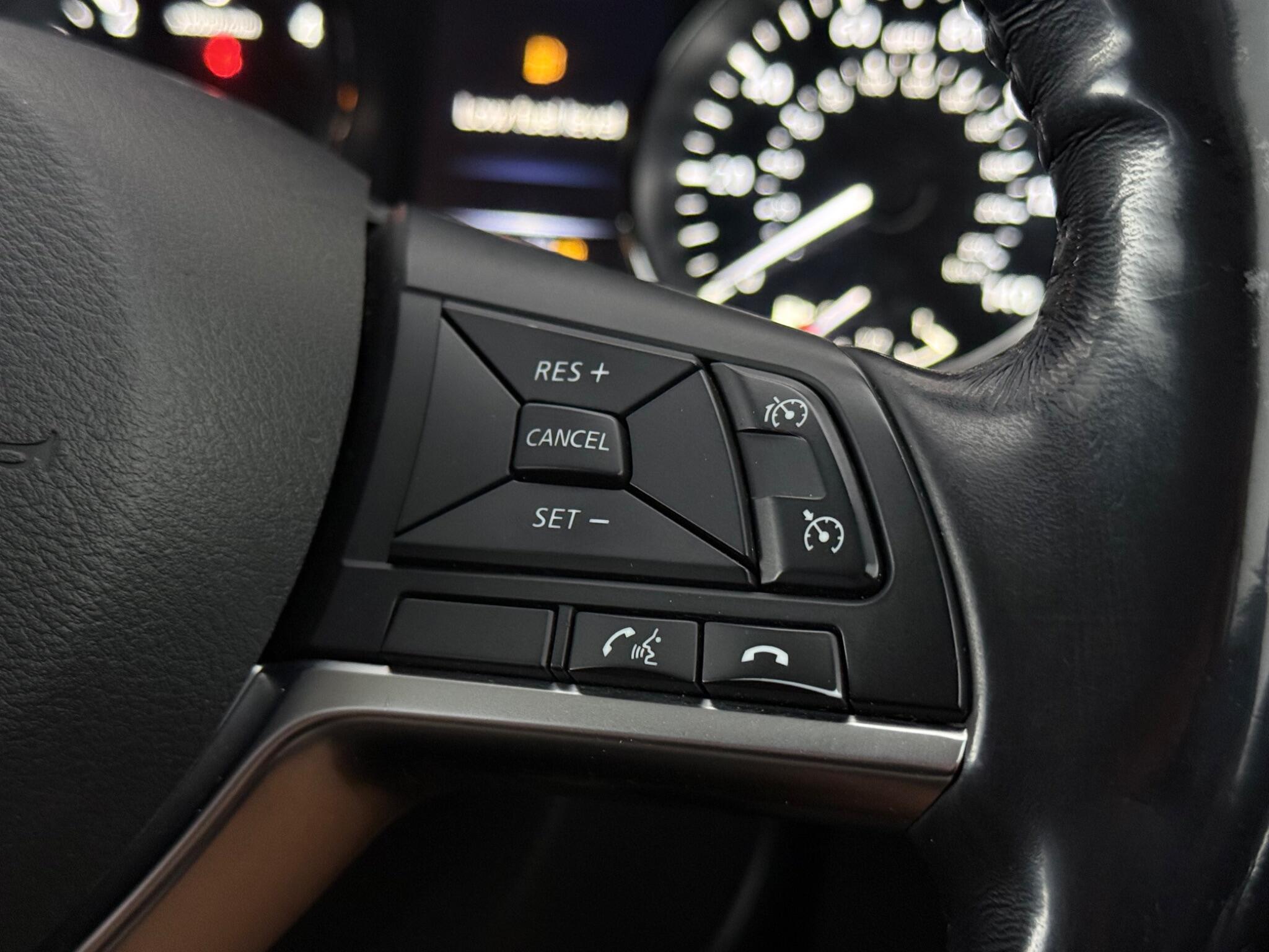 Nissan X-Trail view 13