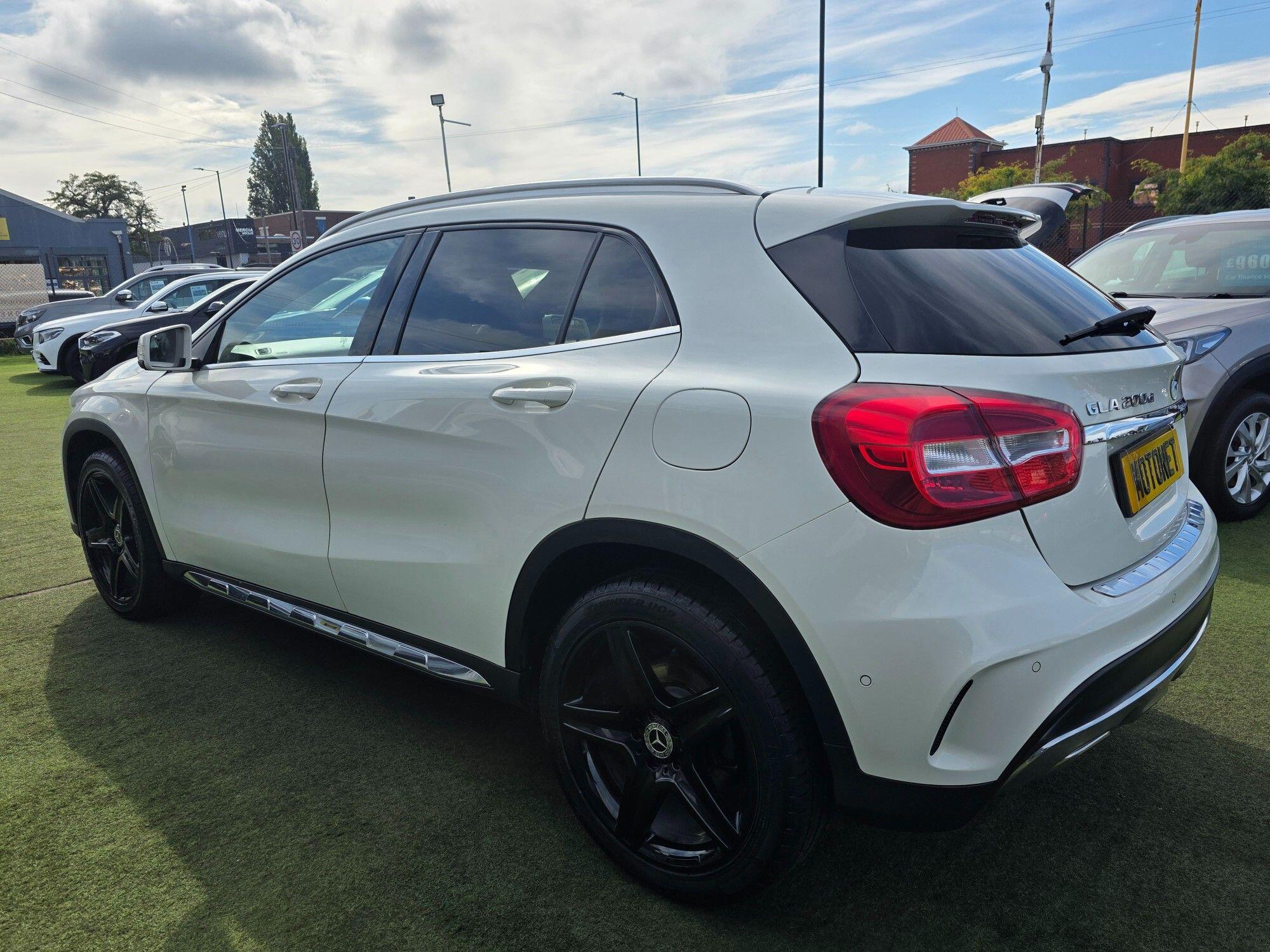 Mercedes-Benz Gla view 7
