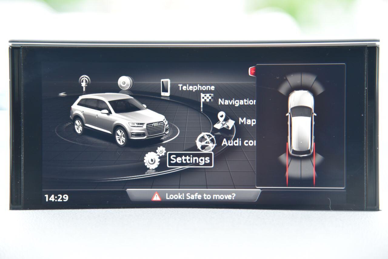 Audi Q7 view 52