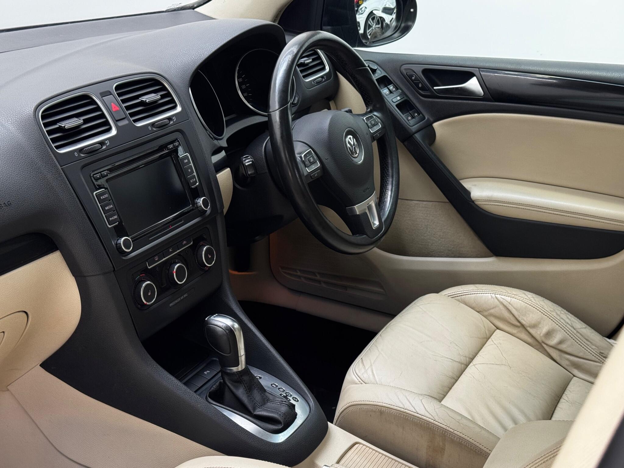 Volkswagen Golf view 42