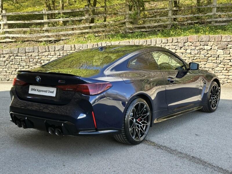 BMW M4 view 60