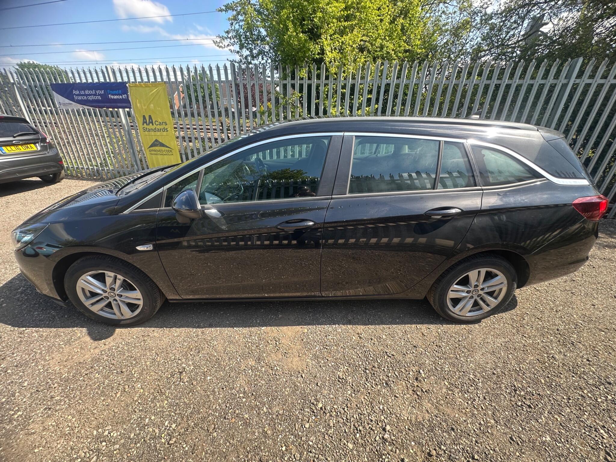 2016 Vauxhall Astra image 4