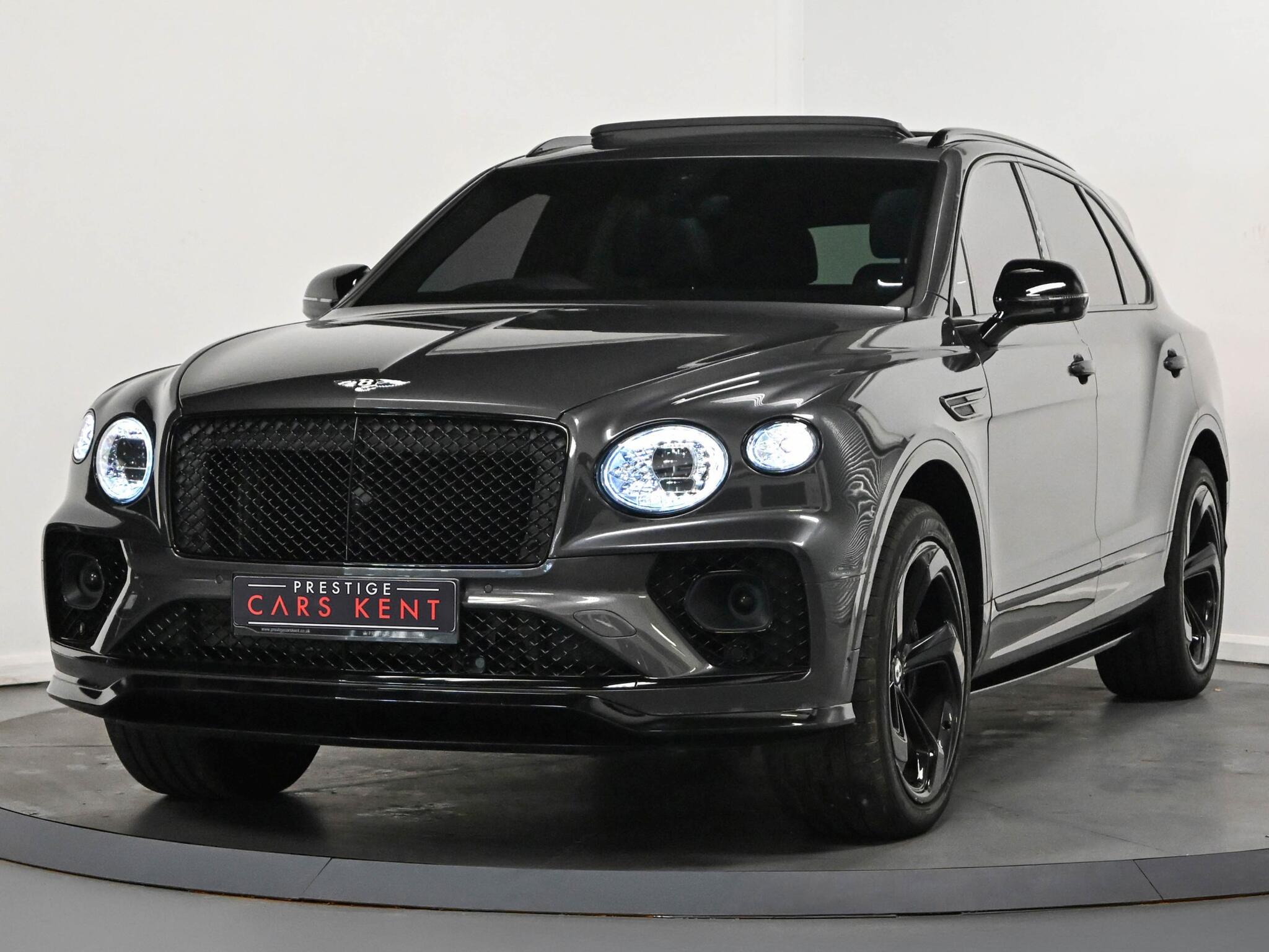 Bentley Bentayga view 6