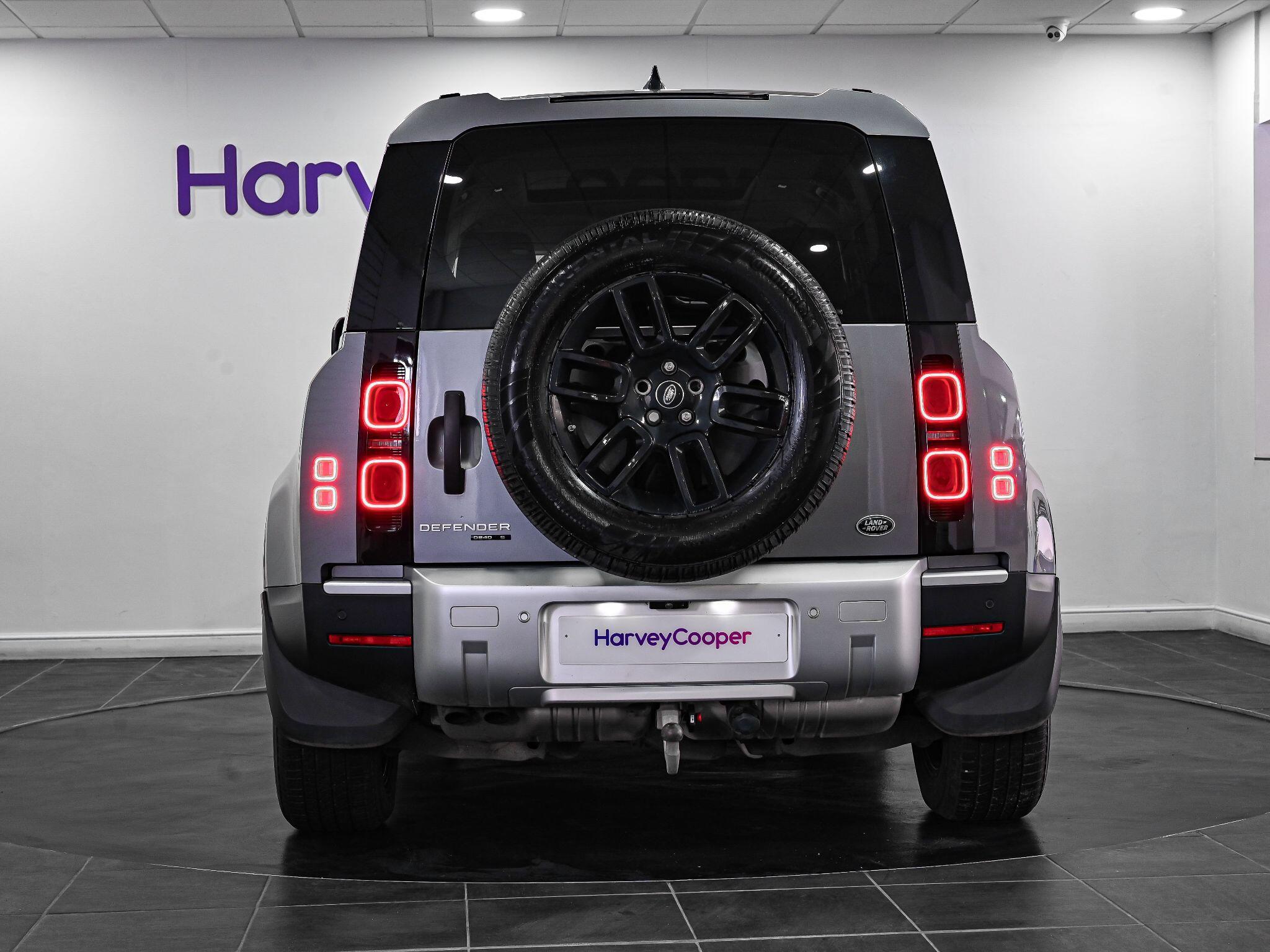 Land Rover Defender view 21