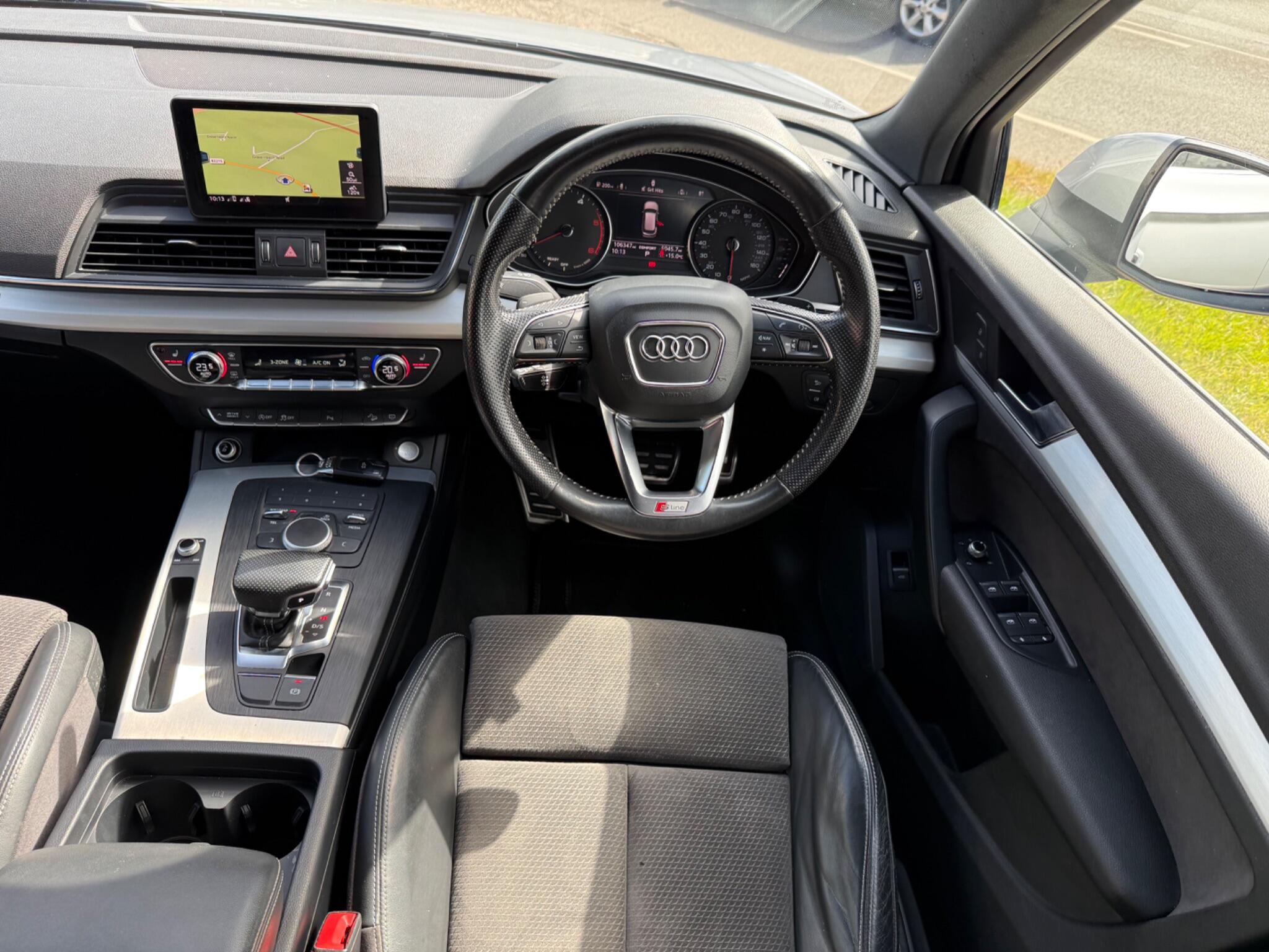 Audi Q5 view 19