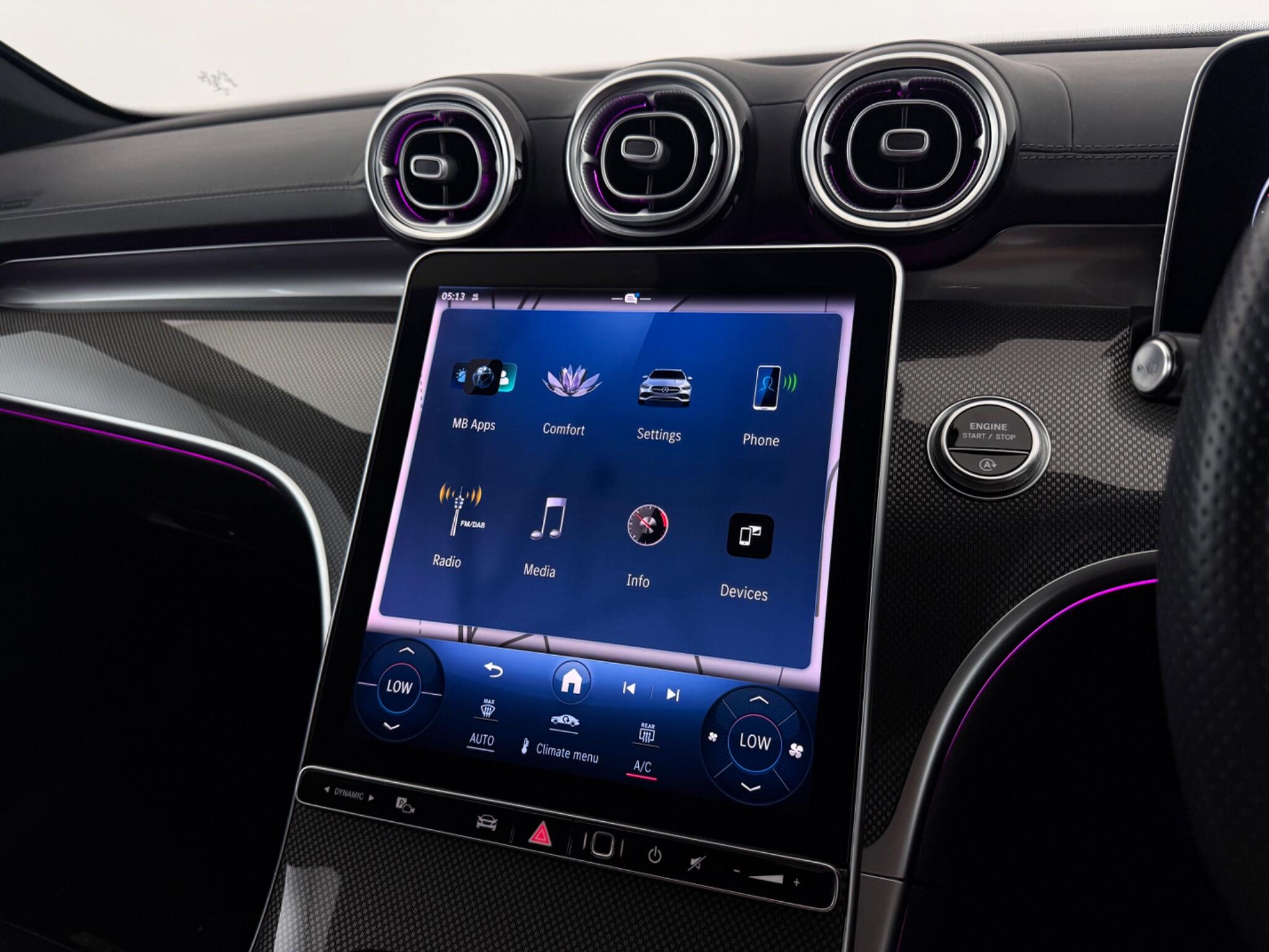Mercedes-Benz C-Class view 28