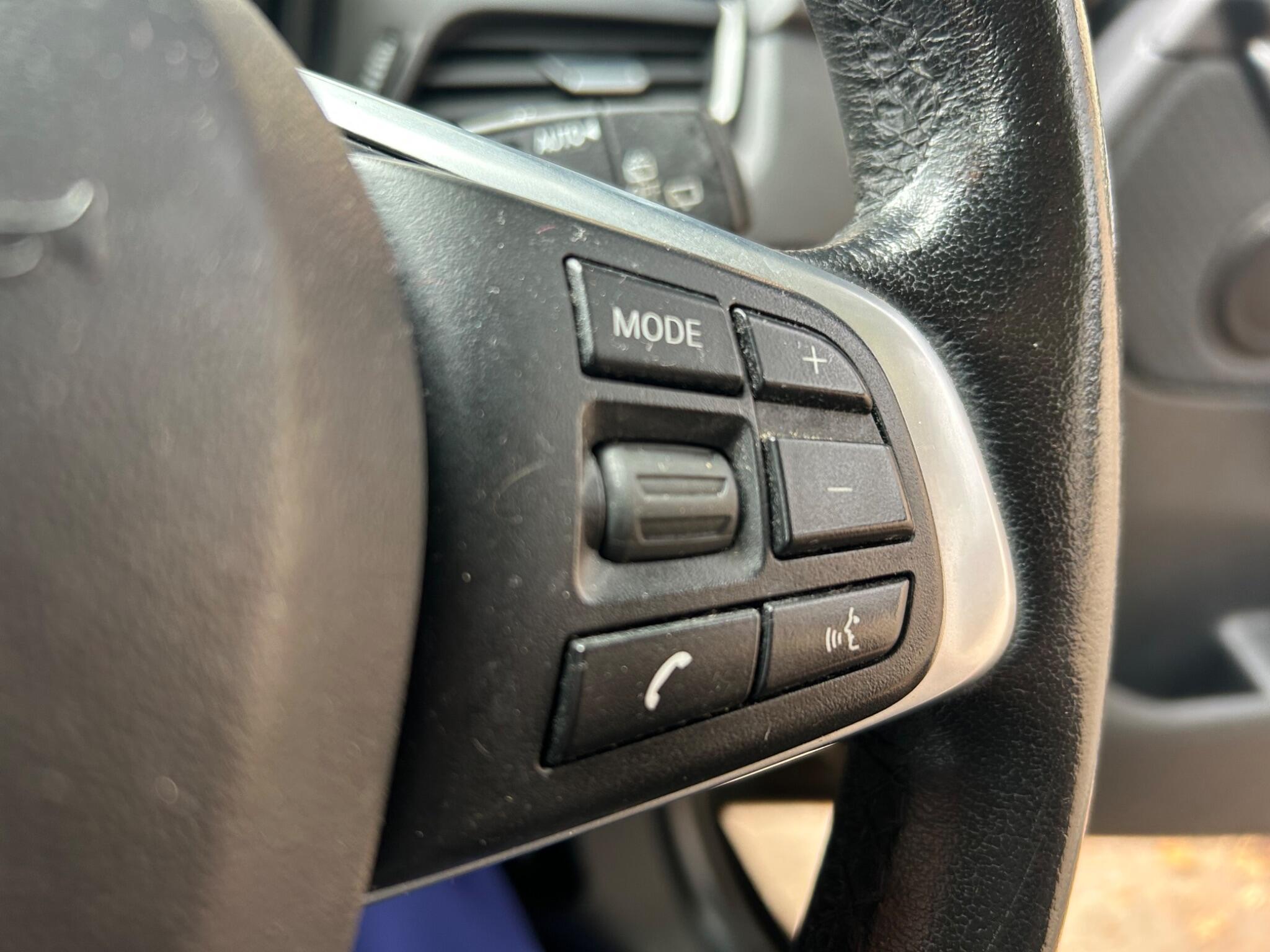 BMW 2 Series view 25