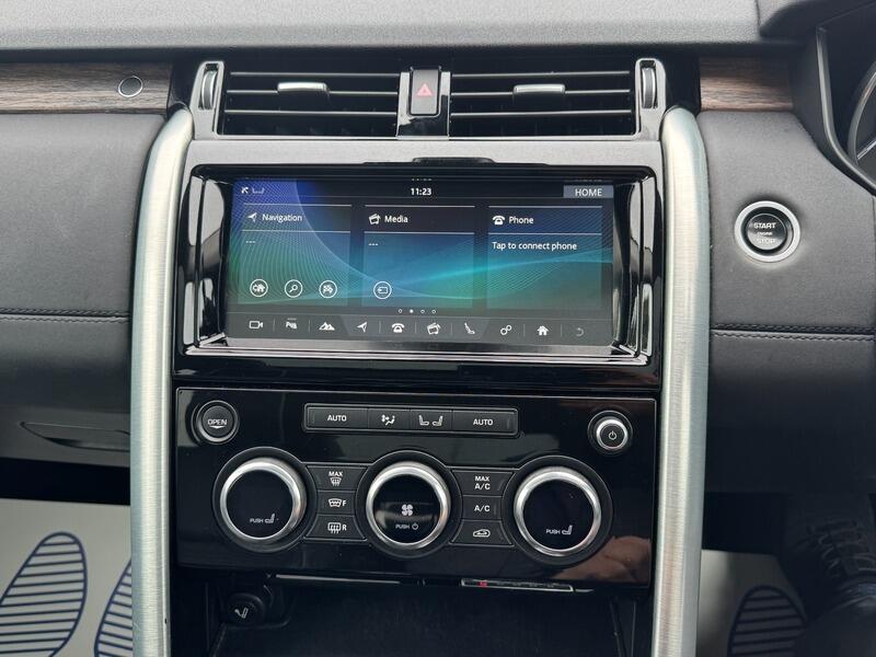 Land Rover Discovery view 40