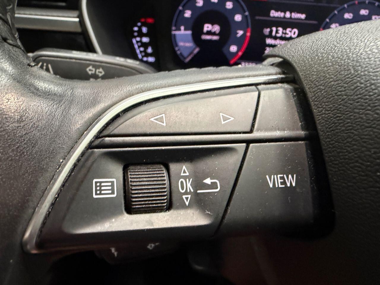 Audi Q3 view 30
