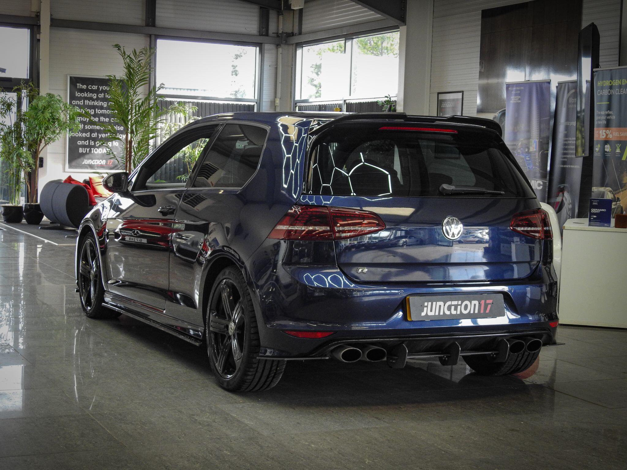 Volkswagen Golf view 13