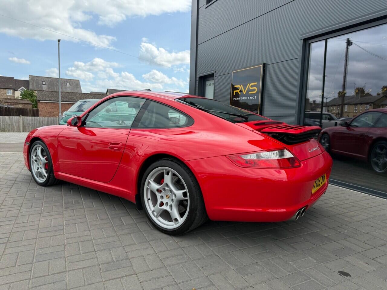 Porsche 911 view 20