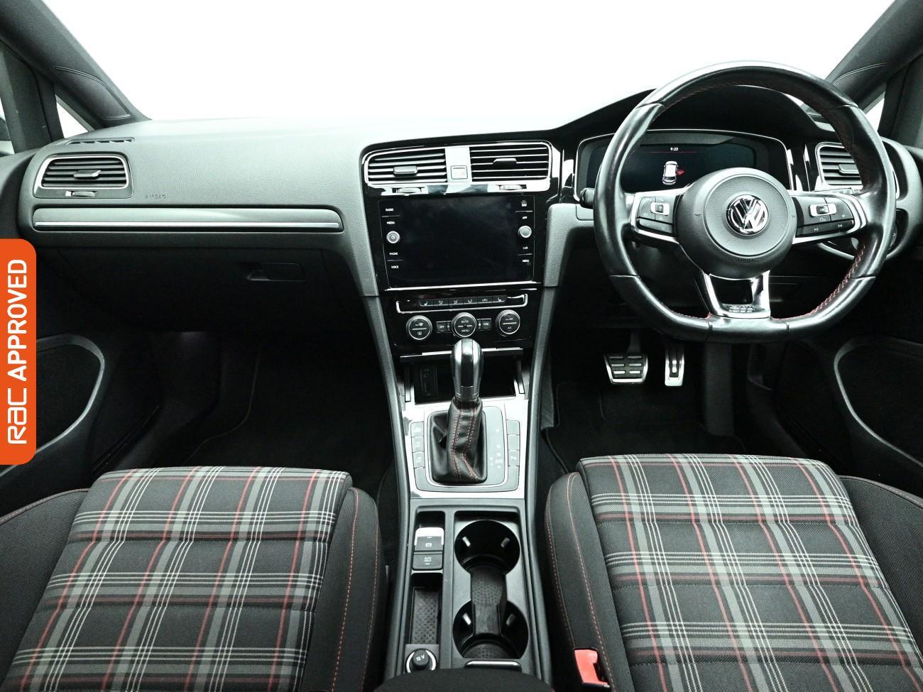 Volkswagen Golf view 2