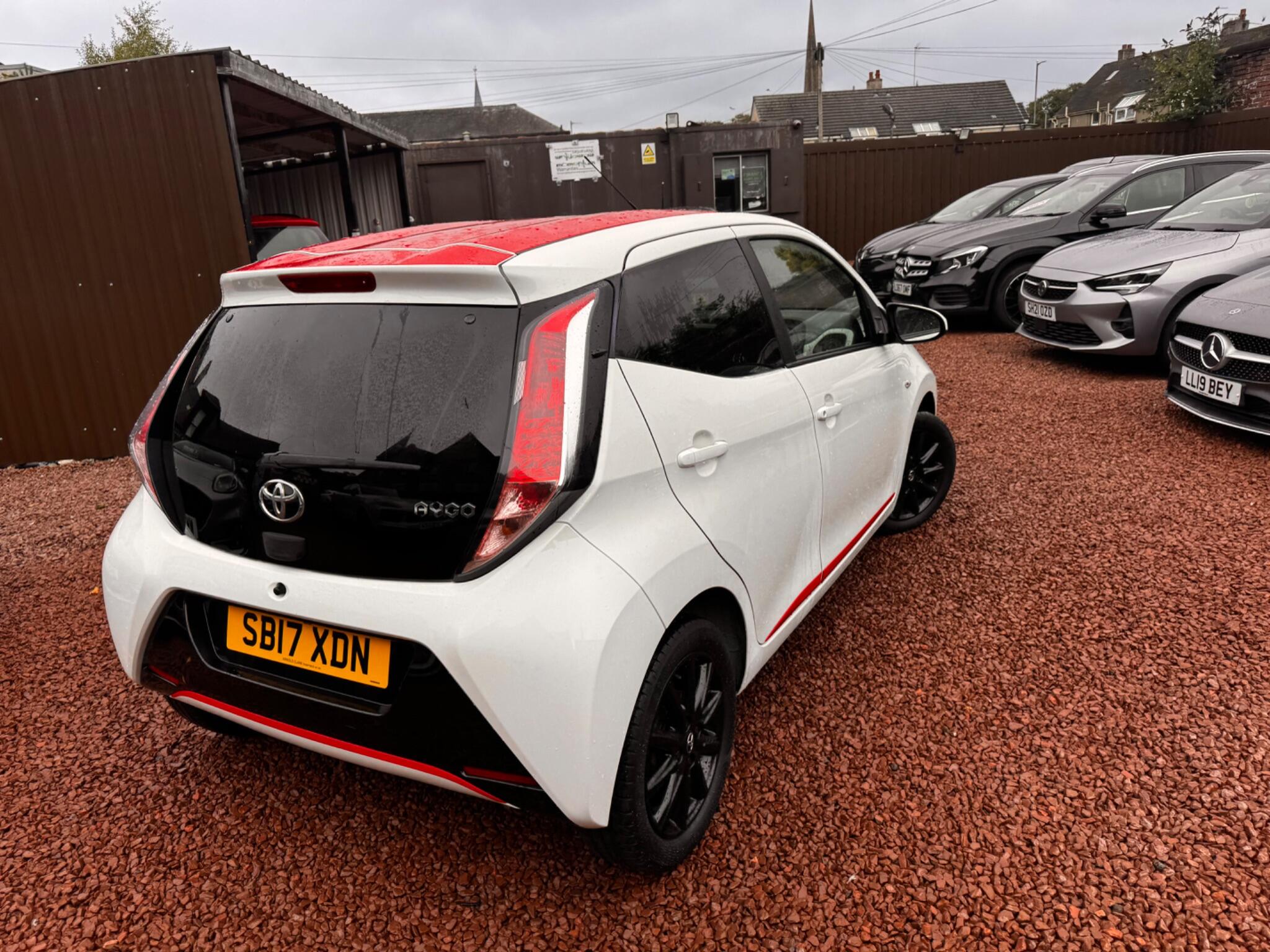 Toyota Aygo view 10