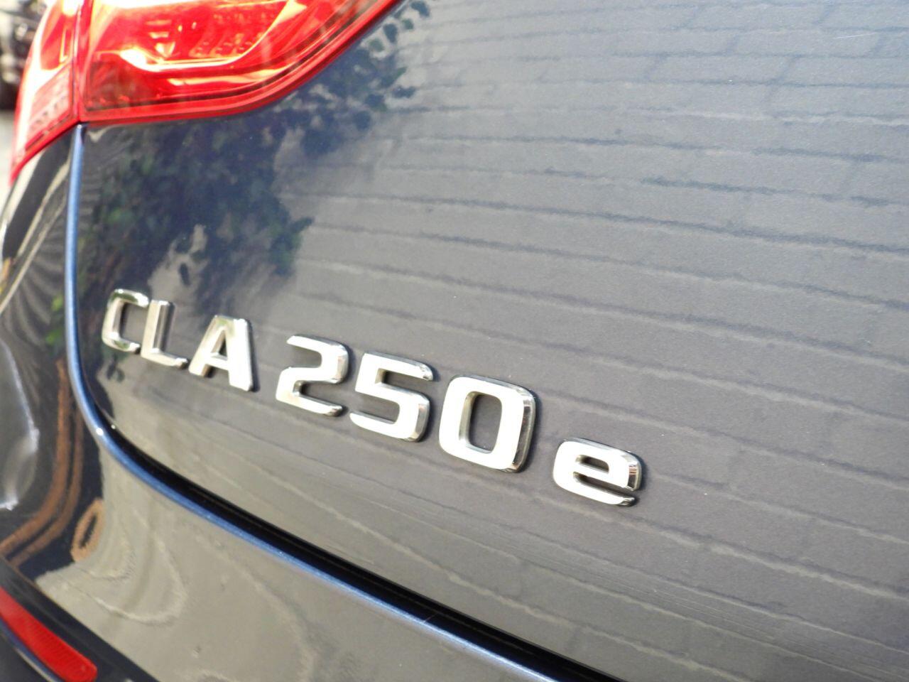 Mercedes-Benz Cla view 28
