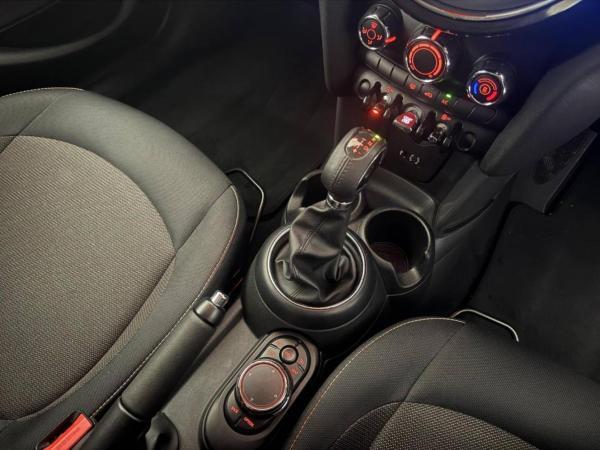Mini Hatch view 73