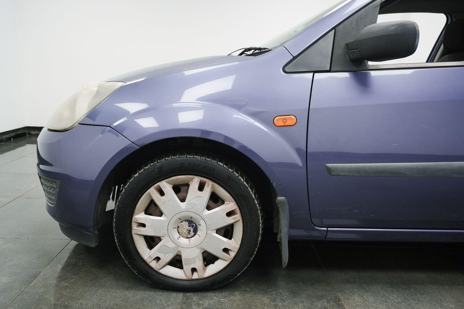 Ford Fiesta view 6