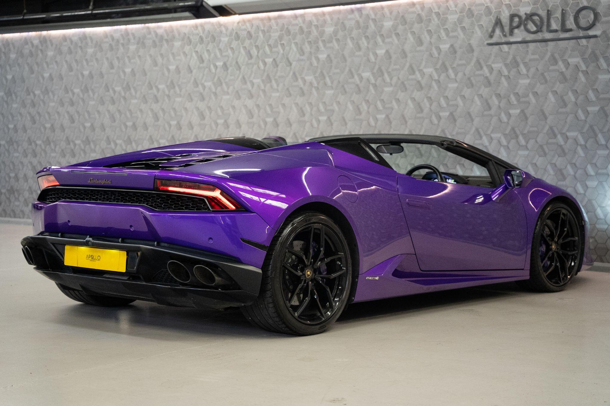 Lamborghini Huracan view 10
