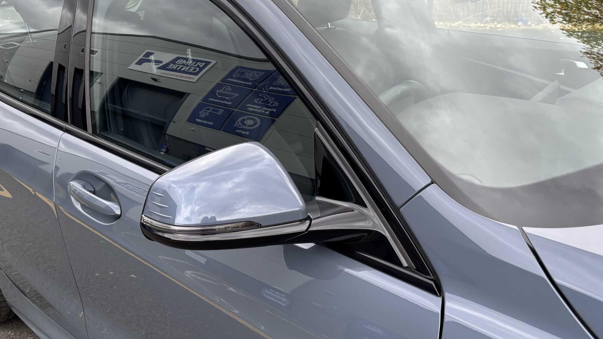 BMW 1 Series view 38