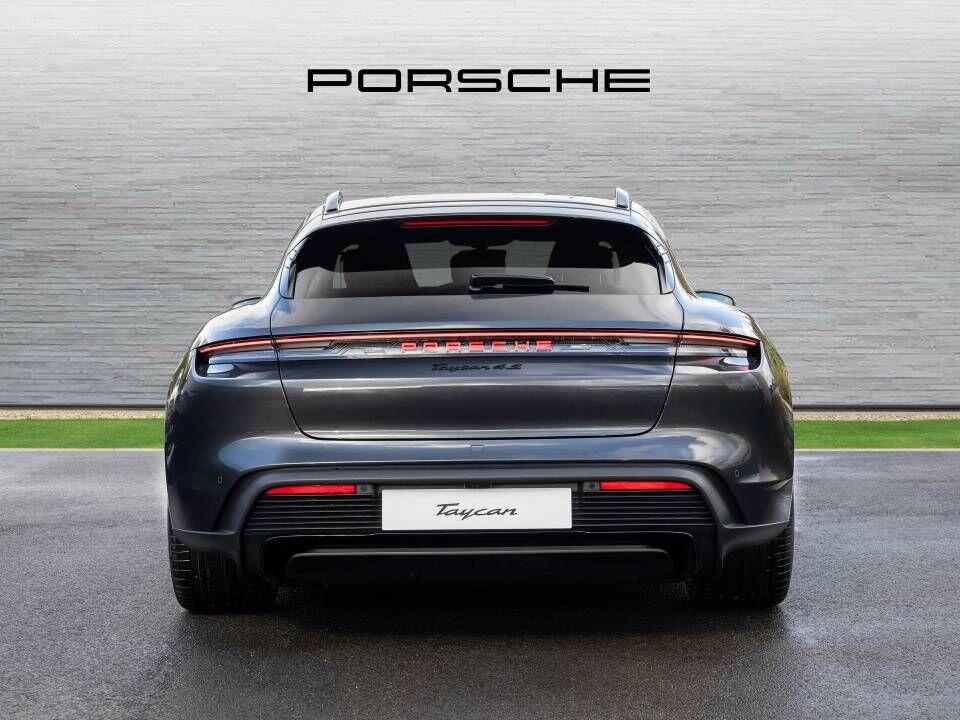 Porsche Taycan view 8