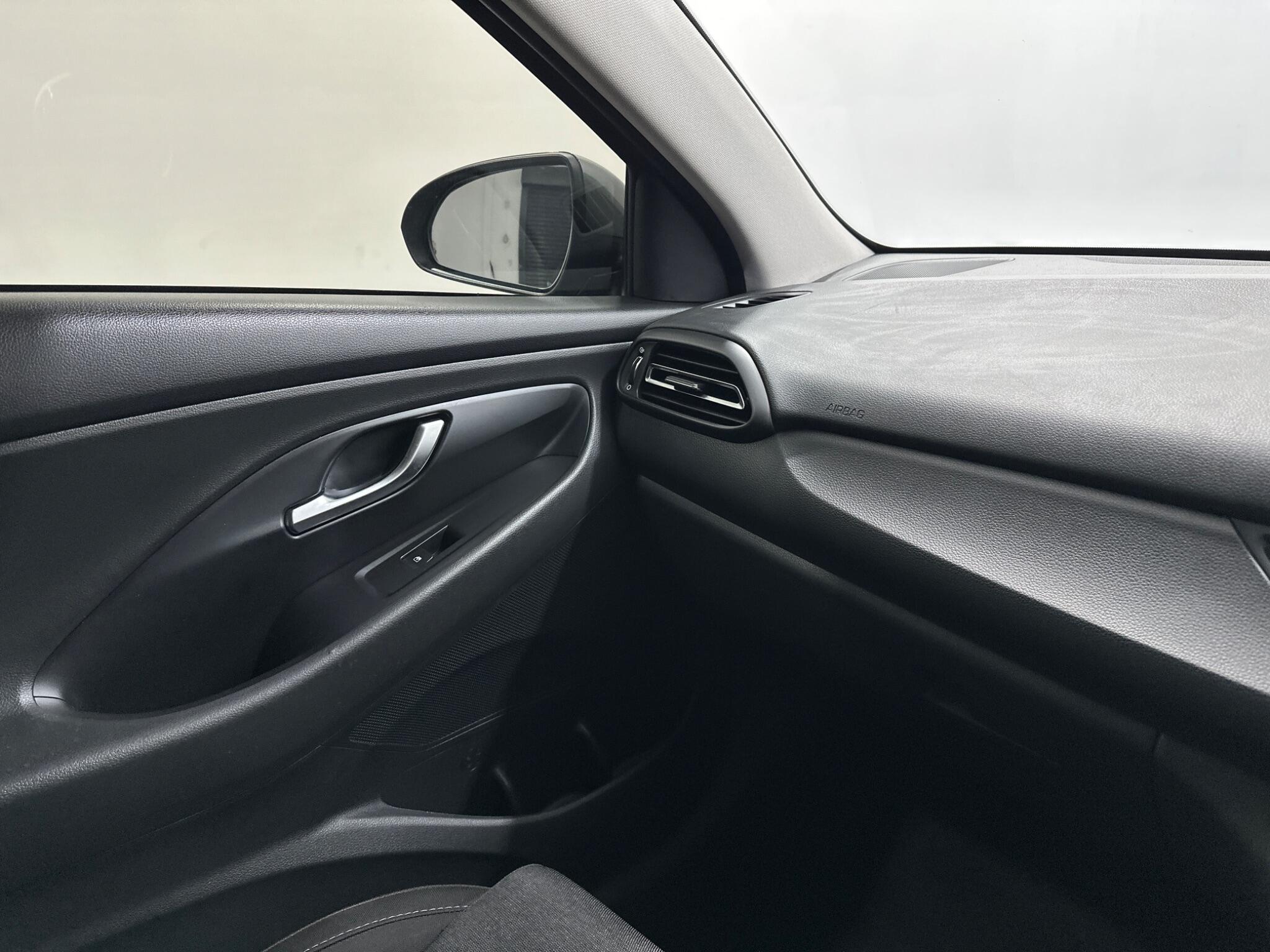 Hyundai i30 view 24