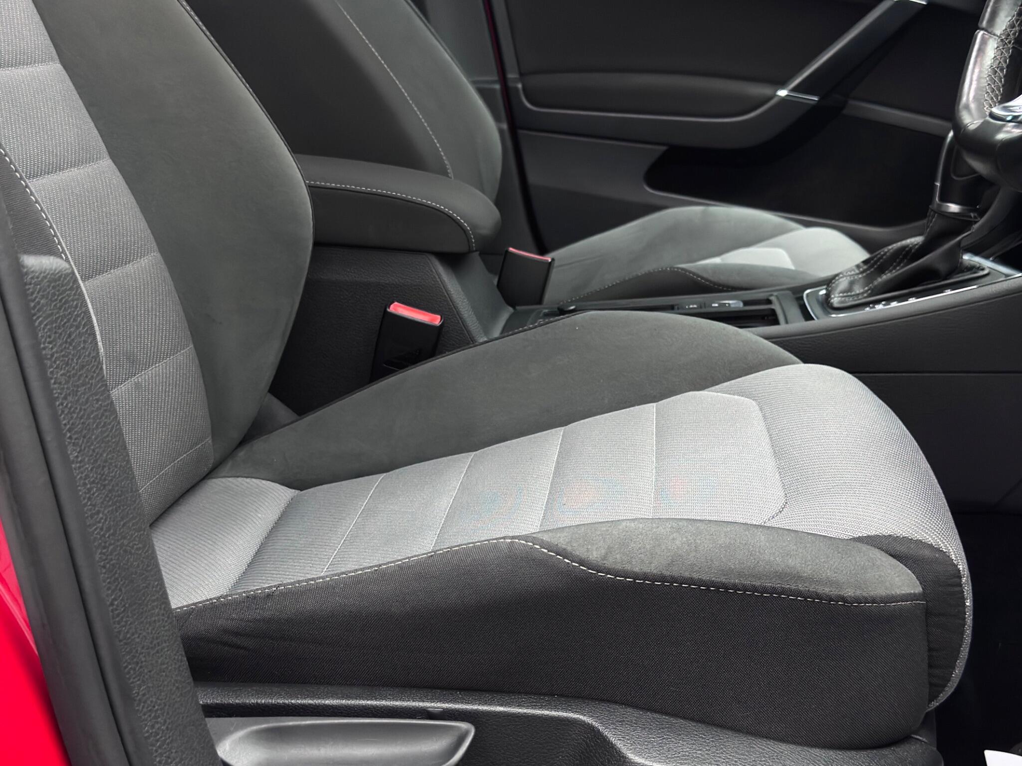 Volkswagen Golf view 54